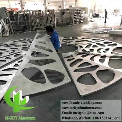 Kwaliteit  Customized Size Powder Coated Perforated Aluminum Ceiling Panel for Interior Exterior Decoration Fabriek