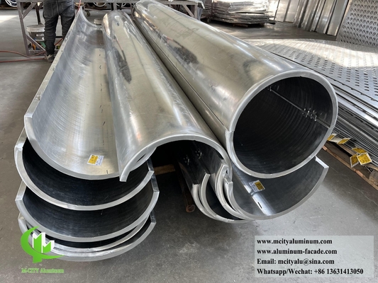 CNC-perforatie metalen bekledingspaneel voor kolom met laser gesneden patroon LED-licht binnen