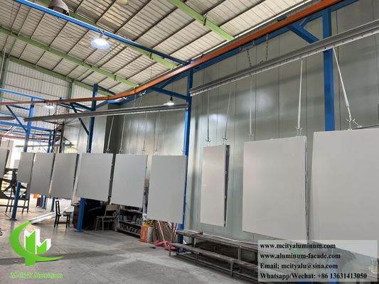Aluminium geperforeerde gevel met dikte 1,5-20 mm, poedercoating en PVDF oppervlaktebehandeling