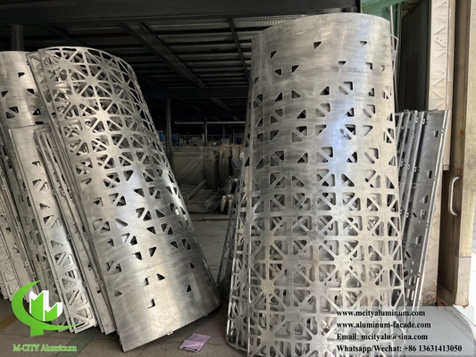 CNC-perforatie metalen bekledingspaneel voor kolom met laser gesneden patroon LED-licht binnen