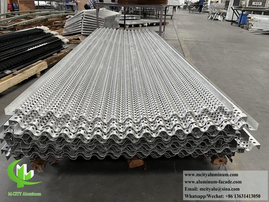 Metalen bekleding met golflengte, perforatieplaat, aluminium scherm voor de decoratie van gevels