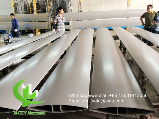PVDF Architectural Aerofoil vinnen aluminiumscherm met ovale vorm voor gevelvenster