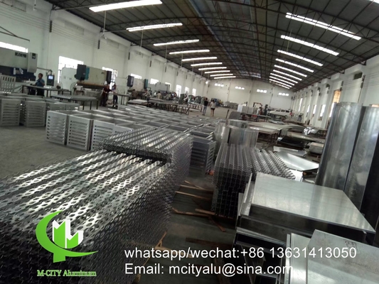 Aluminium geperforeerd gevelpaneel Metalen aluminium bekleding paneel gesneden paneelplaat voor gevel
