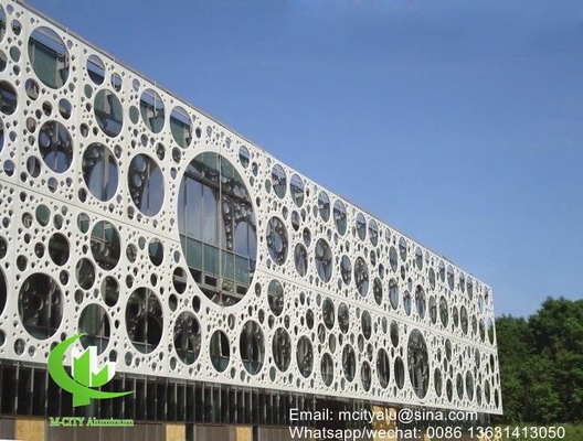 Aluminium geperforeerd paneel voor gordijnwand gevelbekleding wandpaneel met een dikte van 2 mm geperforeerd scherm