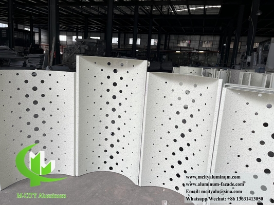 Goudkleurig metalen bekleding van massief aluminiumpaneel met perforatiepatroon