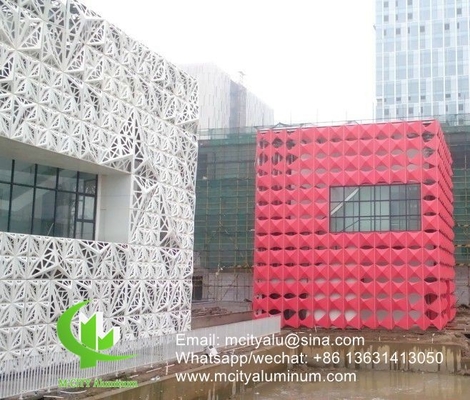 3D Aluminium geperforeerd bekledingspaneel voor gordijnwand gevel bekleding wandpaneel met hol ontwerp voor buiten gebruik