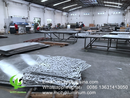 vervaardiger van gordijnwandpanelen poederbedekt Aluminium CNC geperforeerd decoratief paneel voor gevelwandpanelen bekledingspaneel
