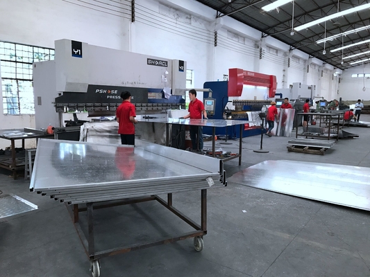 superduurzaam poederbedekt Aluminium CNC geperforeerd decoratief paneel voor een airconditioning deksel