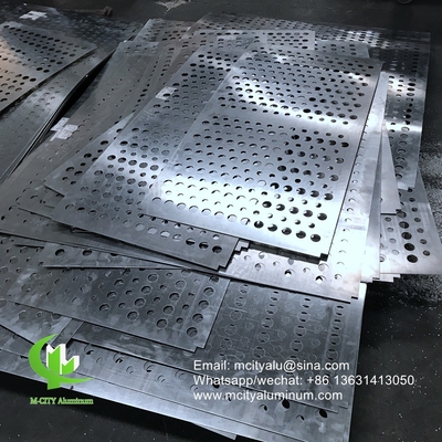 Buiten op maat gemaakt groot wandpaneel Aluminium geperforeerd paneel voor wandpaneel gebogen gevouwen paneel