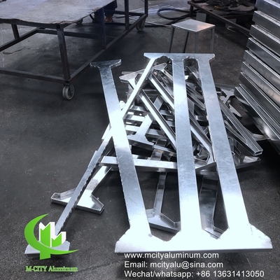 aluminium geperforeerd paneel Aluminium gevelwandbekleding paneel met beugel voor gebouw of plafond