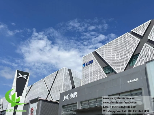 Aanpasbare geperforeerde aluminium gevel Makkelijke installatie en onderhoud