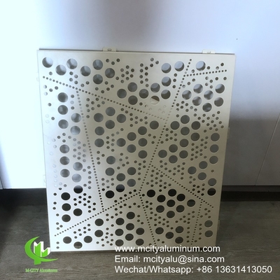 PVDF Metalen aluminium geperforeerde patronen die worden gebruikt voor de decoratie van gevels van gebouwen