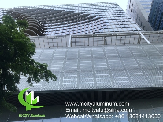 PVDF Metalen aluminium perforatiepaneel gebruikt voor de decoratie van gevels van gebouwen