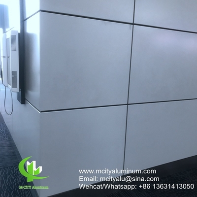 PVDF Metalen aluminium geperforeerde patronen die worden gebruikt voor de decoratie van gevels van gebouwen