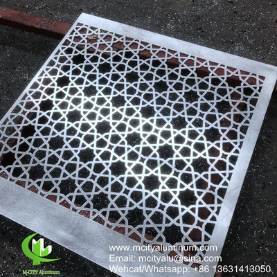 PVDF Metalen aluminium geperforeerde patronen die worden gebruikt voor de decoratie van gevels van gebouwen