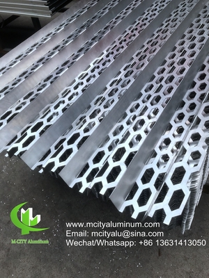 China PVDF Metalen aluminium geperforeerde plaat gebruikt voor audi gebouw buitengevel