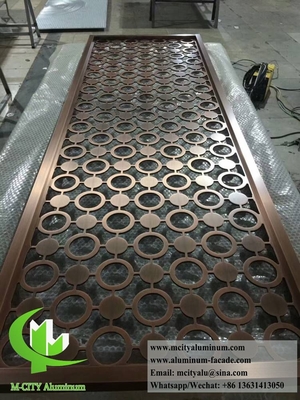 Metalen afscherming van 10 mm met raam Aluminium scherm met laser gesneden patroon