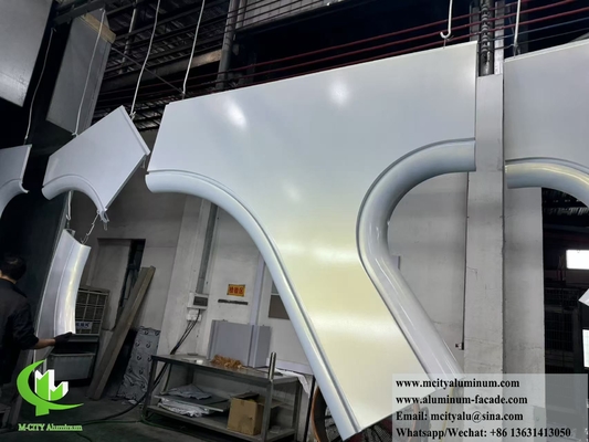 Hyperbolische aluminiumpanelen met dubbel gebogen metalen gevelbekleding