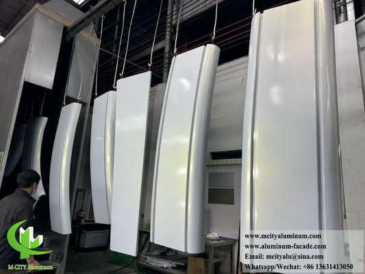Hyperbolische aluminiumpanelen met dubbel gebogen metalen gevelbekleding