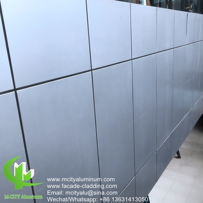 wandbekleding met metalen aluminium panelen met een poedercoating van buitenaf van aluminium massief paneel gordijnwand voor gevelbekleding