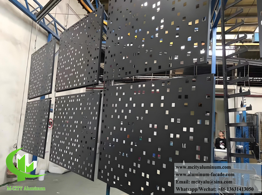 Eenvoudige installatie van aluminium bekleding met CNC gegraveerde panelen voor modern gebouwontwerp