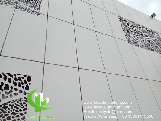 wandbekleding met metalen aluminium panelen met een poedercoating van buitenaf van aluminium massief paneel gordijnwand voor gevelbekleding