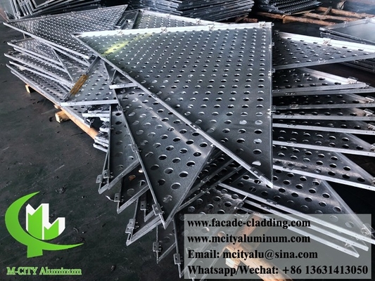 CNC-geperforeerd plaatwerk Buiten aluminiumplaat gevelbekleding 3 mm gevouwen