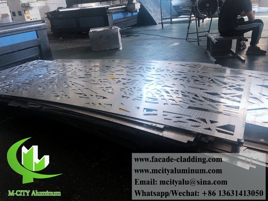 Aluminiumwandpaneel, met een cnc-gesneden perforatie voor de decoratie van gebouwen