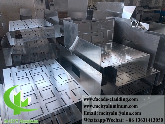Buitenpaneel van aluminium voor het snijden van wandbekleding met een poederlaag van wit CNC