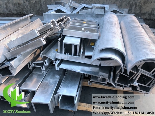 Metalen gevel aluminium plaat op maat niet-standaard gordijnwand voor gevel bekleding