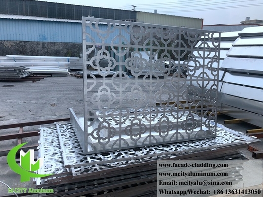 Metalen gevels met metalen bekleding van aluminiumpaneel, gesneden met laser