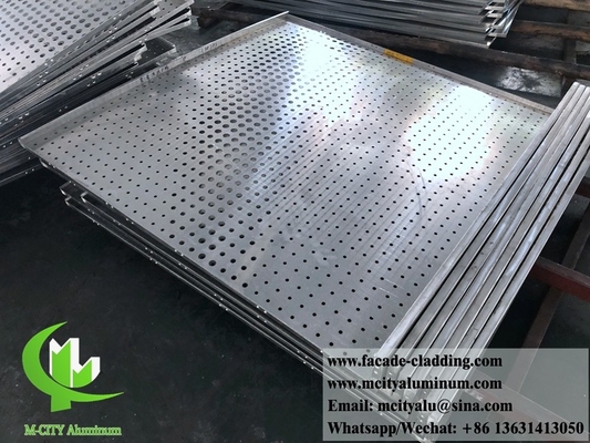 Metalen gevels met metalen bekleding van aluminiumplaten voor de decoratie van gebouwen