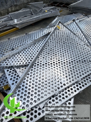 China Geperforeerde metalen gevel aluminium plaat PVDF 2 mm dikke champagne kleur