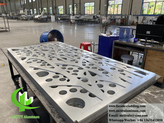 Aluminium decoratief scherm met buitenste metaalplaat voor de decoratie van tuinheining
