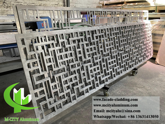Aluminium decoratief scherm met buitenste metaalplaat voor de decoratie van tuinheining