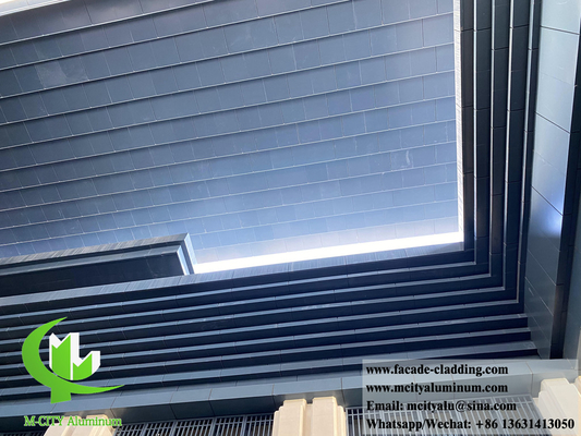 Metalen plafond aluminium bekleding massieve wandpanelen winddicht waterdicht systeem