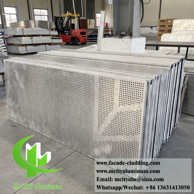Metalen wandpanelen met een aluminium scherm voor tuinheining