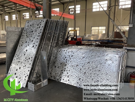 Metalen bekleding op maat van aluminium gevelsysteem met perforatie decoratieve patronen