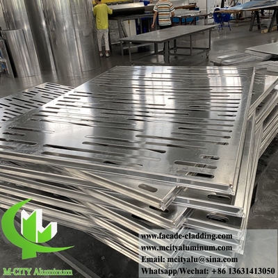 Holle cnc gegraveerde metalen bekledingspaneel aluminium gevels voor gebouwwanddecoratie