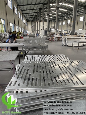 Geperforeerde metalen panelen aluminiumplaat voor gevel met houtkorrelkleur