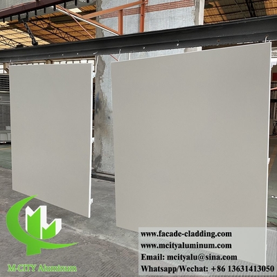 Vast aluminium wandbekleding 3mm PVDF Afwerking 15 jaar garantie Buitenversiering voor muur gevel