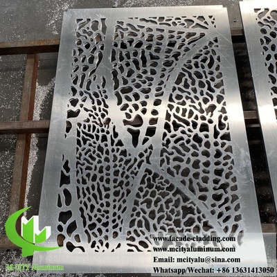 Geperforeerd aluminium wandpaneel met metalen gevelbekleding blauwe kleur PVDF hol patroon met LED-licht