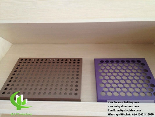 Solid aluminium geperforeerd paneel voor gevel, bekleding decoratie PVDF gouden kleur