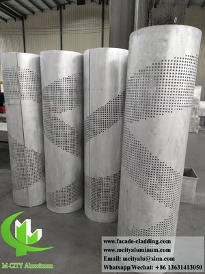 Perforatiepatroon van een aluminium bekleding voor de decoratie van kolommen met LED-licht