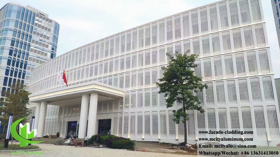 Metalen plaat van aluminium met een PVDF-poedercoating van witte kleur met een dikte van 3 mm voor wandbekleding