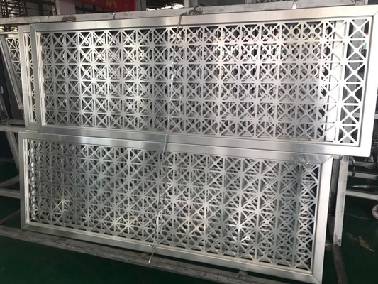 Architectonisch met laser gesneden metalen scherm aluminium massief bekleding met boompatroon
