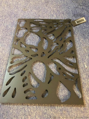Decoratief op maat geperforeerd metalen paneel Poeder gecoat 3 mm dikke vierkant