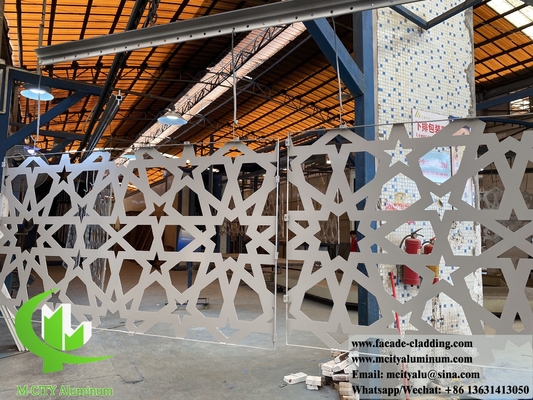 Decoratieve metalen schermen Aluminium laser gesneden panelen voor wandbekleding Grijze kleur met patronen