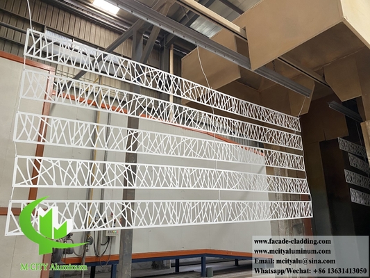 Gewauwde solide aluminium wandbekleding geperforeerde patronen poeder gecoat wit