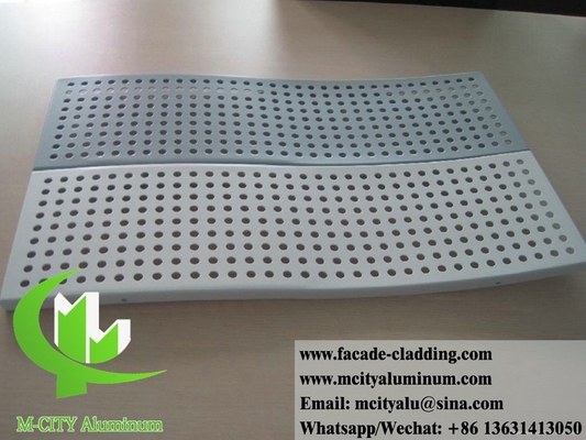 Gewauwde solide aluminium wandbekleding geperforeerde patronen poeder gecoat wit